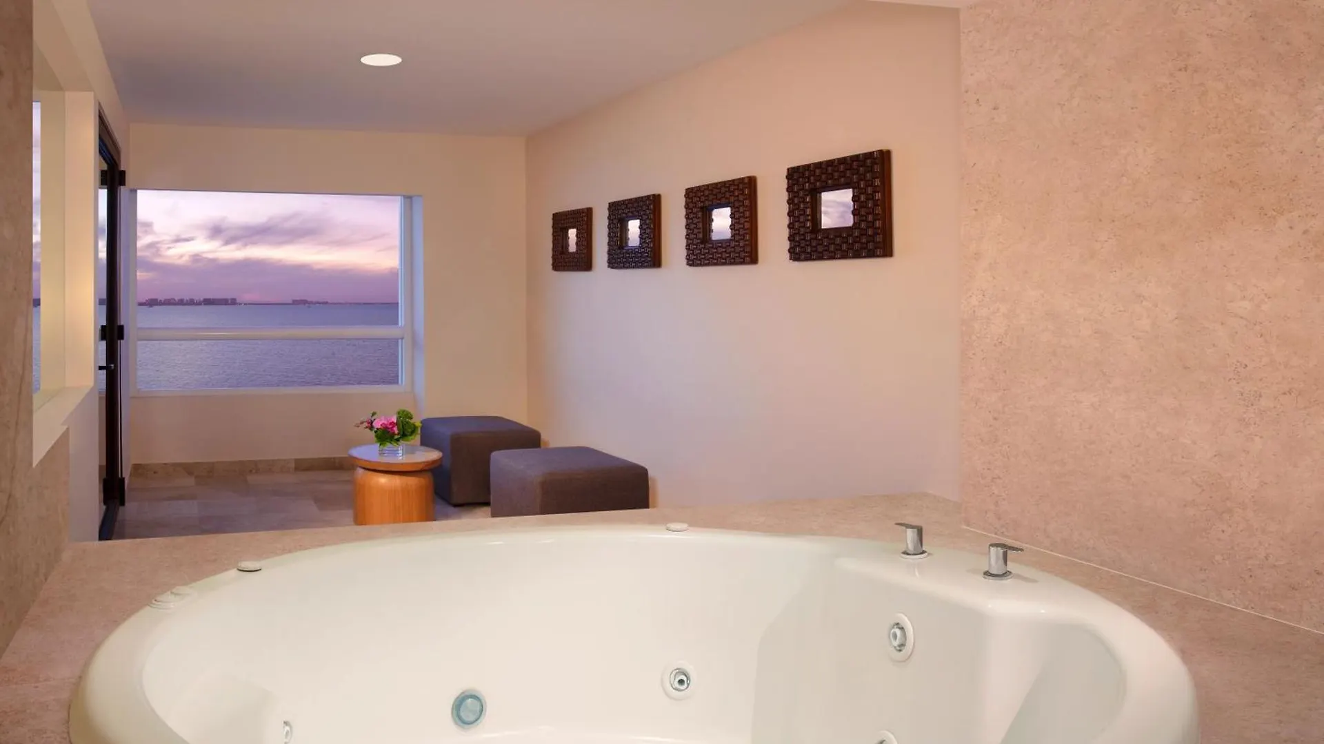 Dreams Sands Cancun Resort & Spa (Adults Only)