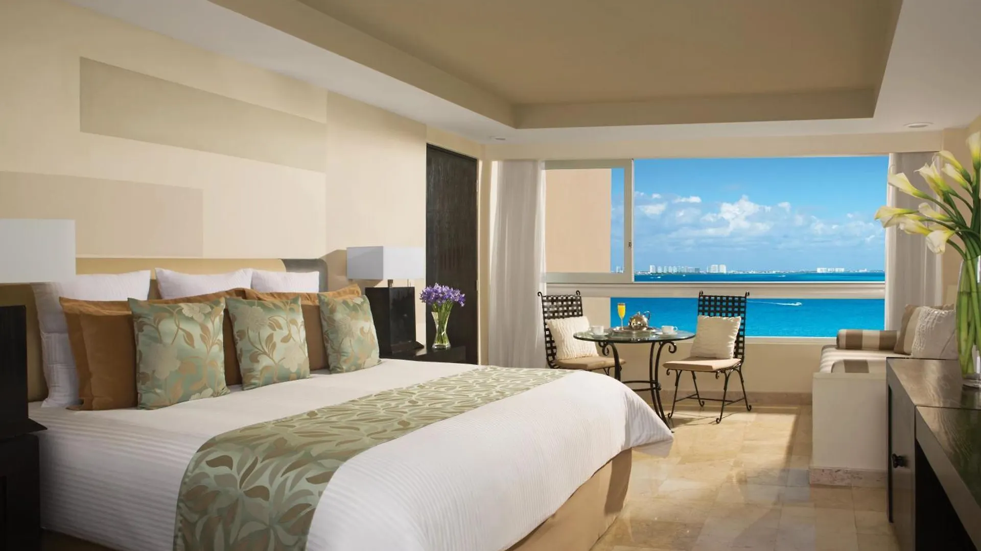 Dreams Sands Cancun Resort & Spa (Adults Only)