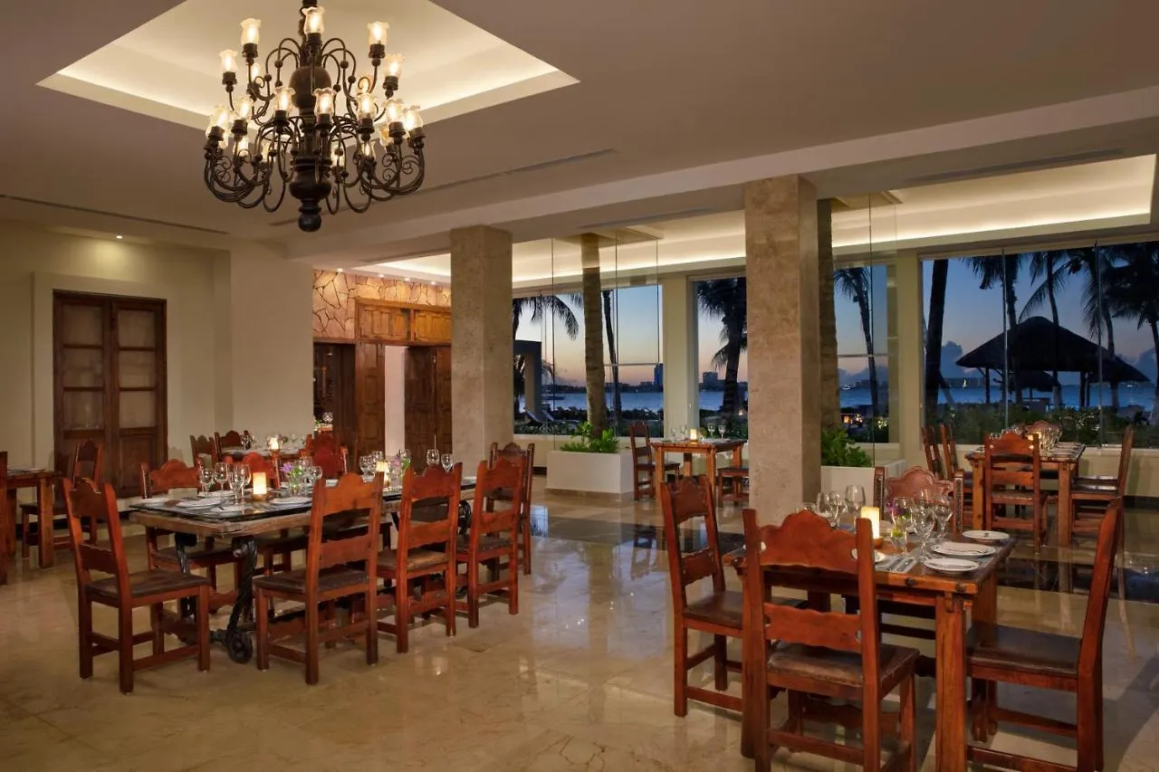 Dreams Sands Cancun Resort & Spa (Adults Only)