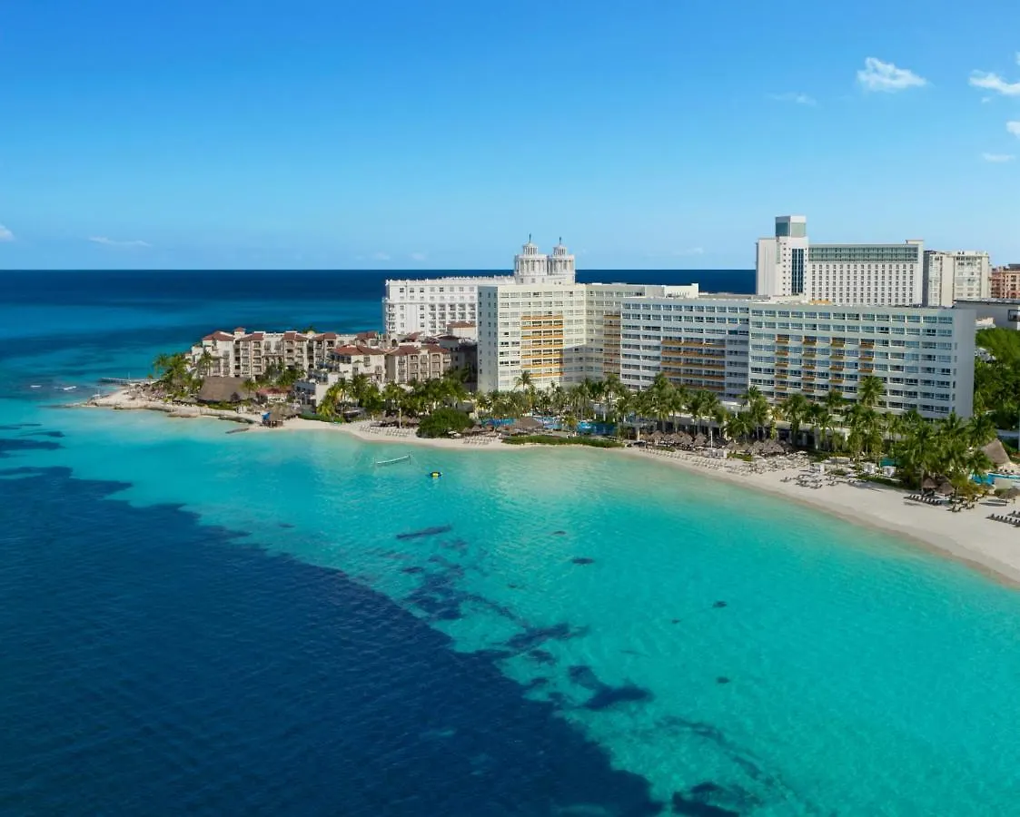 Dreams Sands Cancun Resort & Spa (Adults Only)
