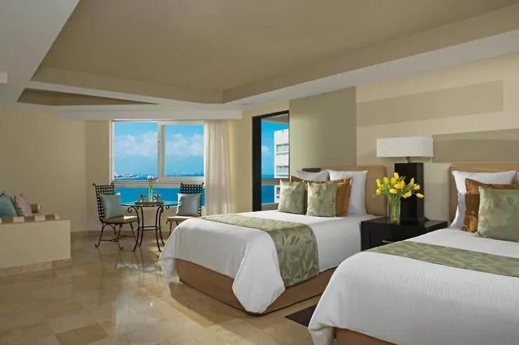 Dreams Sands Cancun Resort & Spa (Adults Only)